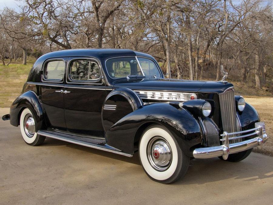  Packard 180 Super Eight Custom Club Sedan 1940 года  (фото 1 из 2)